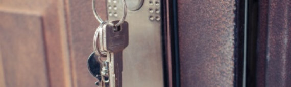 4 Ways to Tell When it’s Time to Change Your Home’s Locks