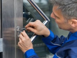 Don’t Expect a Locksmith Company to Do These 3 Things